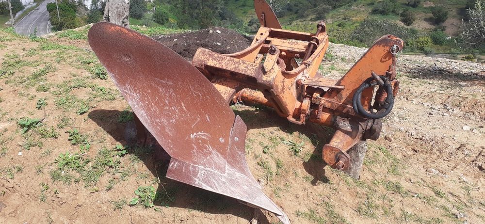 Charruas de 16" hidráulica