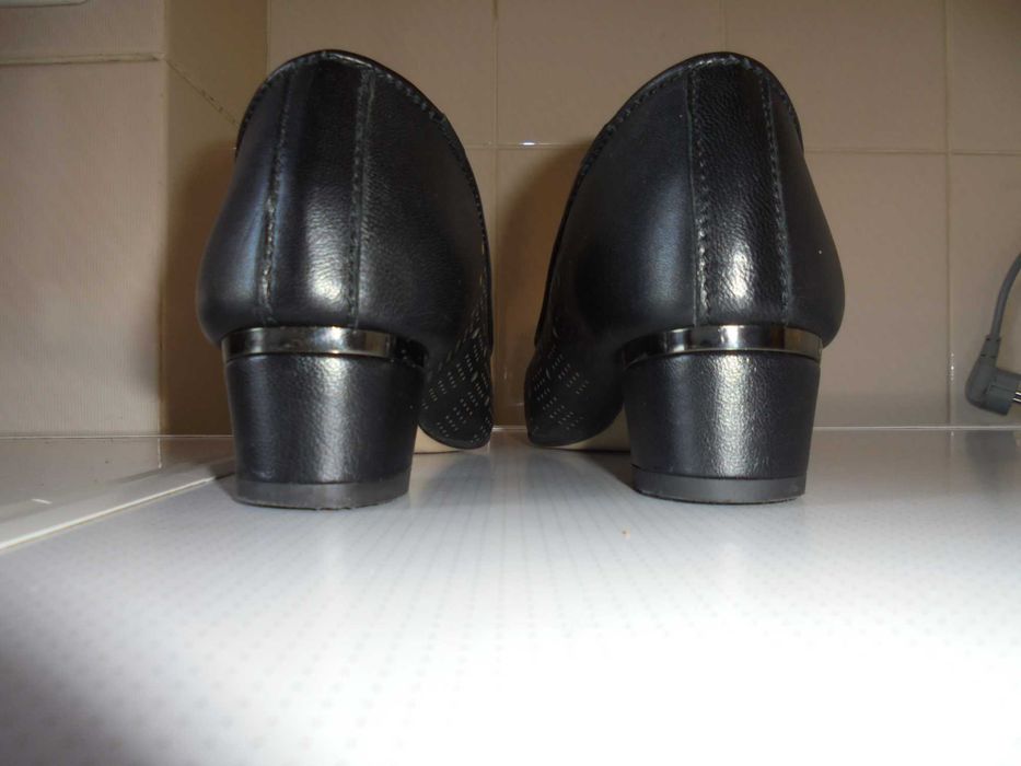 sapatos de senhora da marca STEPS