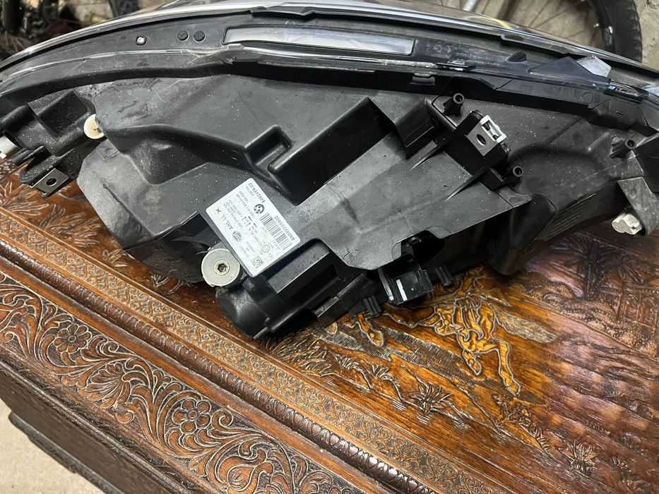 Farol para BMW F21