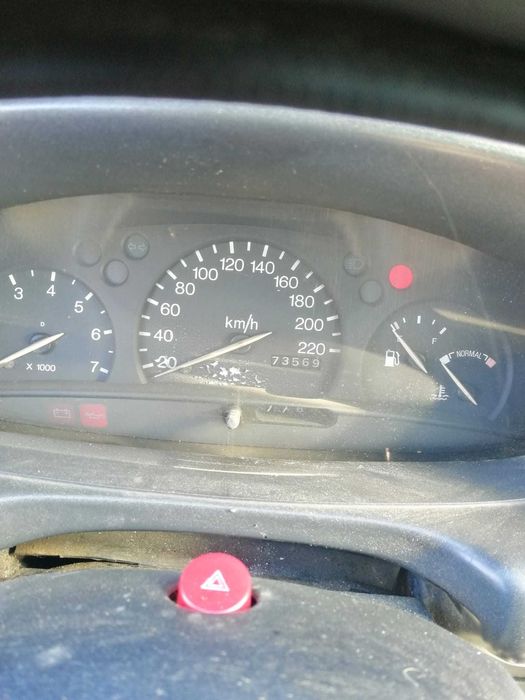 Carro Ford Escort 1.8 TD de 1996 para peças