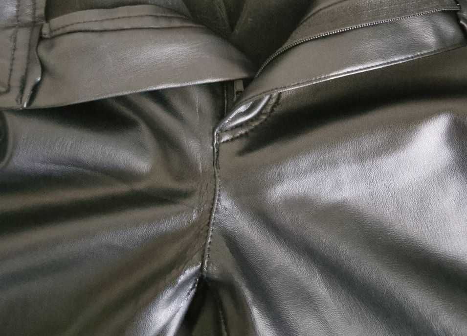 Продам чёрные брюки стрейч Zara