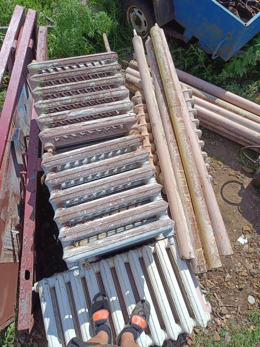 Продам батареи чугунные.