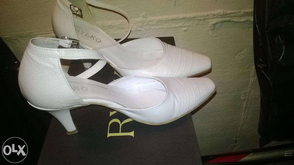 suknia ślubna w rozmiarze S-M