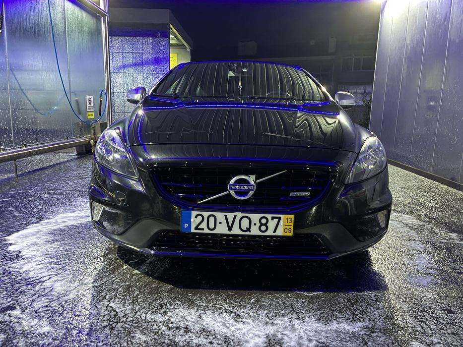 Volvo V40 D2 R-Design 2013 — Motor com 100.000 km