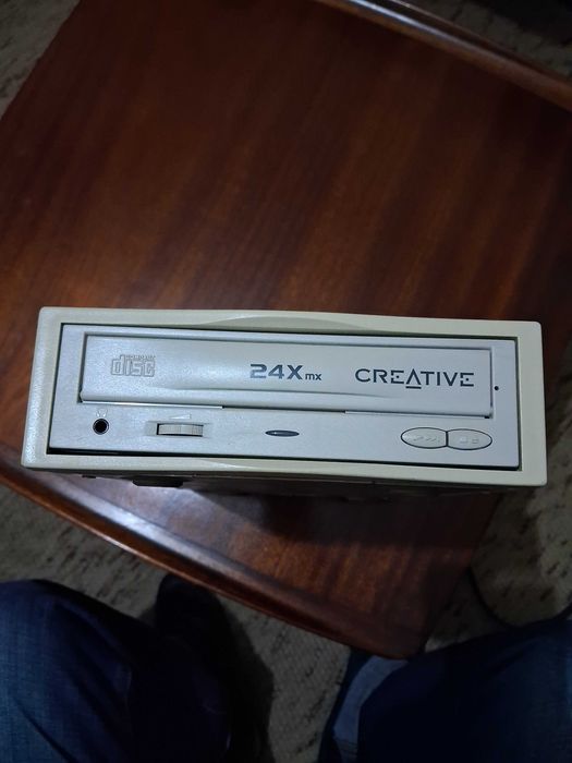 Leitor CDs Creative 24x