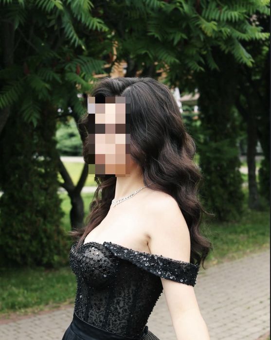 Випускна-вечірня сукня , неймовірно гарна , стан ідеальний