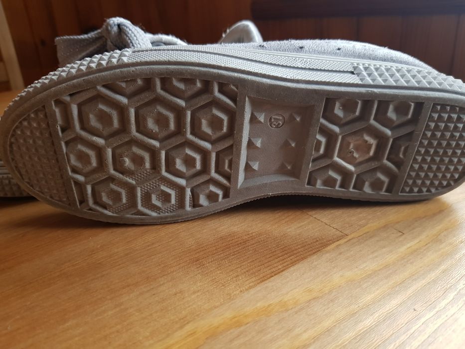Buty damskie trampki oddam za chusteczki