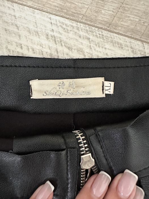 Юбка с экокожи