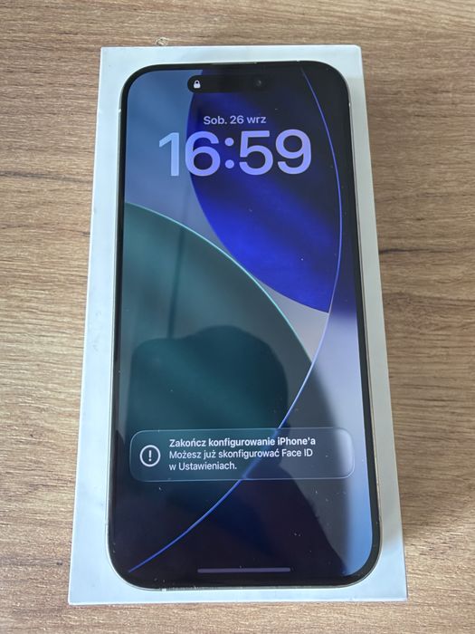 Iphone 15 Pro 256GB  87% baterii