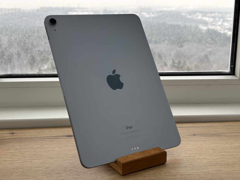 iPad Air 4 Wi-Fi  256 Gb +чохол