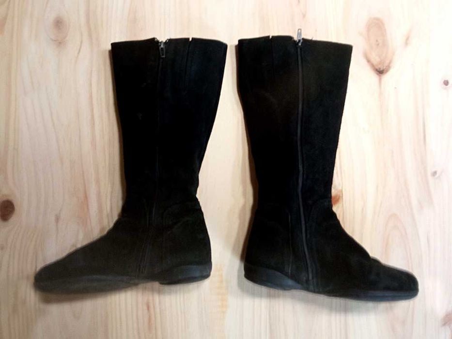 Botas De Cano Alto - Tamanho 38