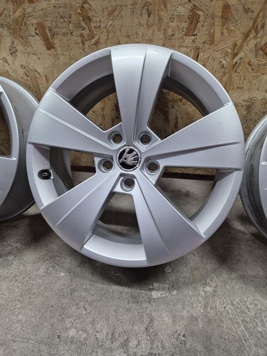 Диски 5*112, R17, Scoda