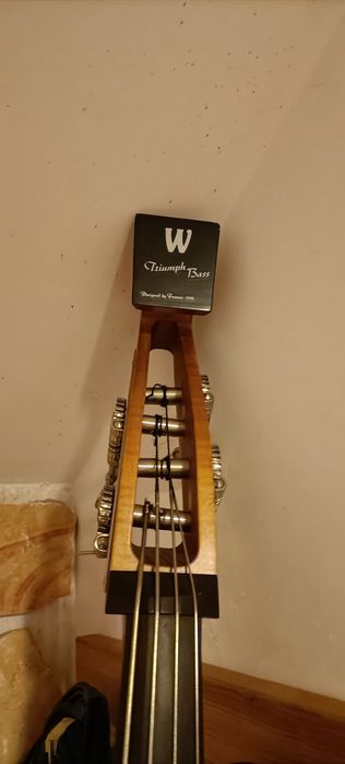 Contrabaixo Warwick Triumph Bass