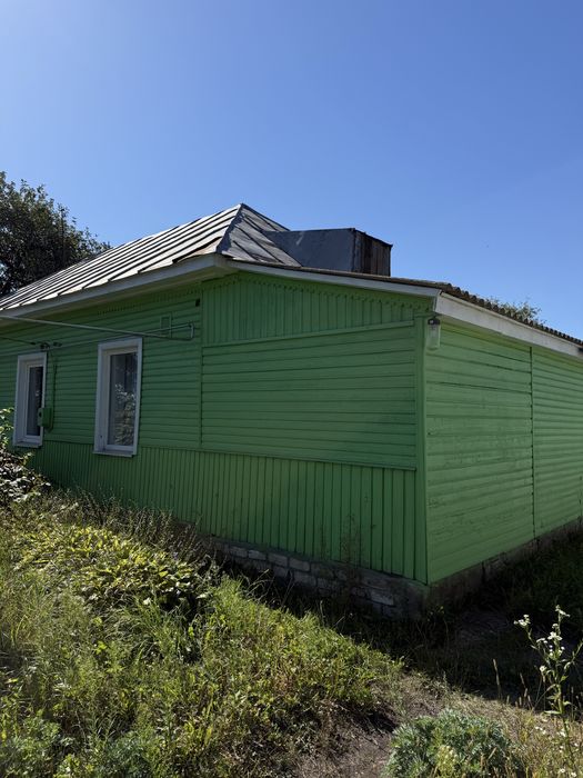 Продаж сучасного будинку в смт Березна – заїжджай і живи!