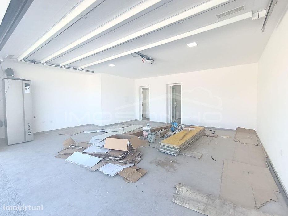 Moradia T3 de linhas modernas