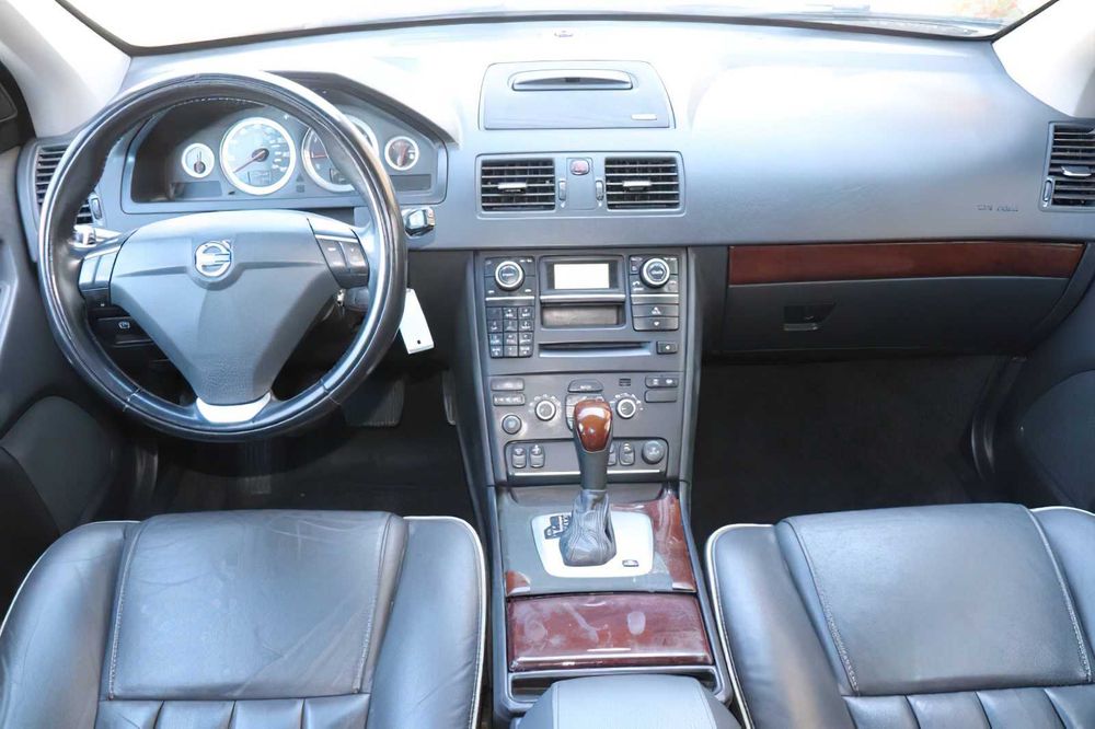 Volvo XC90      2013