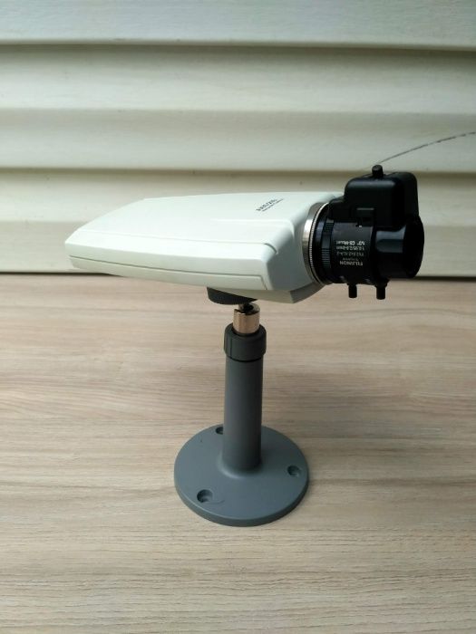 Сетевая IP камера Axis 210