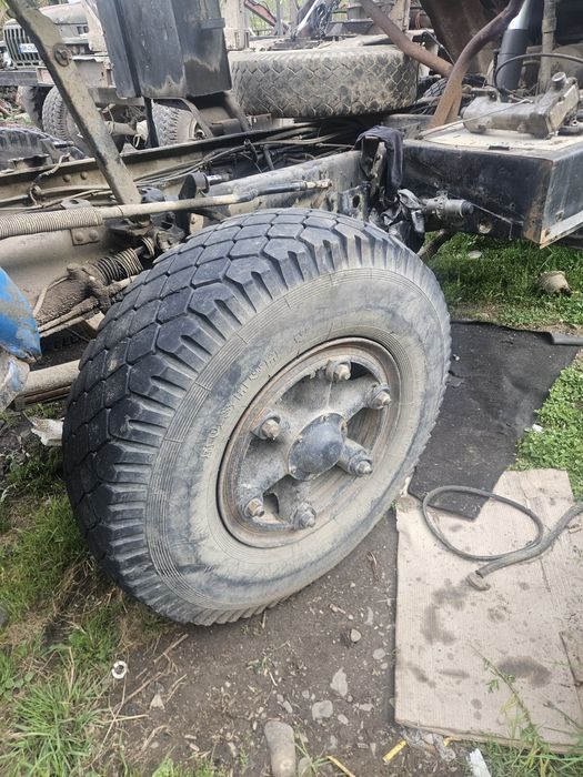 Шини 12.00 R20 б/у