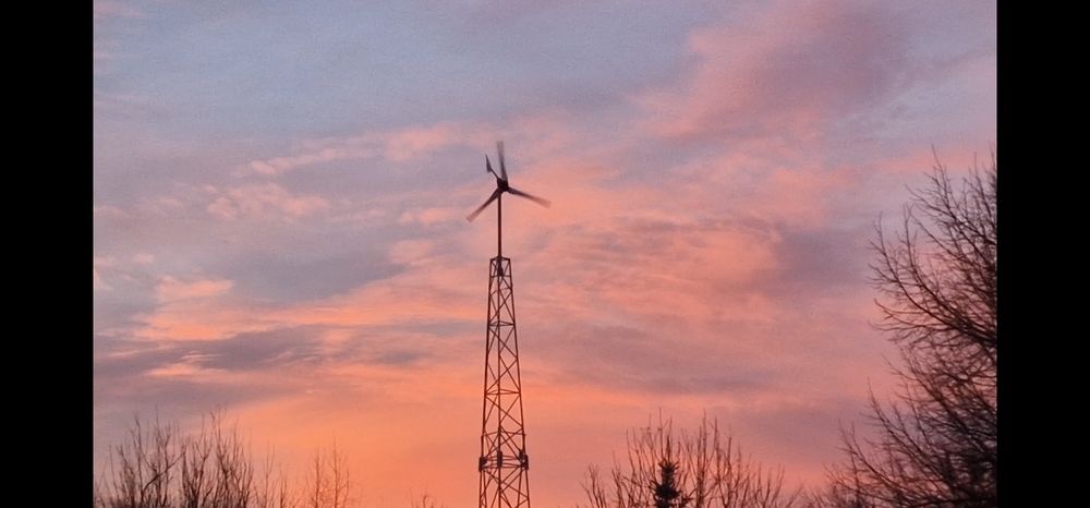 ВітрогенератВітрогенератор 3кВт, контроллер, щогла 18м з лебідкою