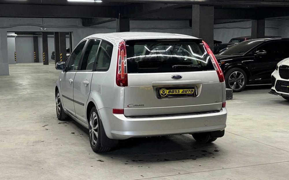 Ford C-Max 2010 року