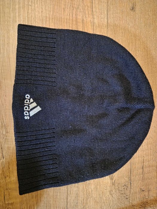 Jak nowa oryginalna czarna zimowa Czapka Adidas one size okazja tanio