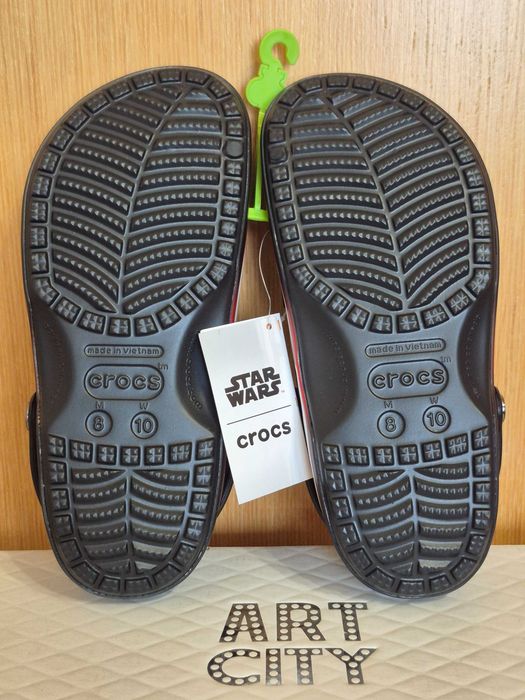 Crocs STAR WARS™ Darth Vader Classic Clogs Multi оригінал р 41