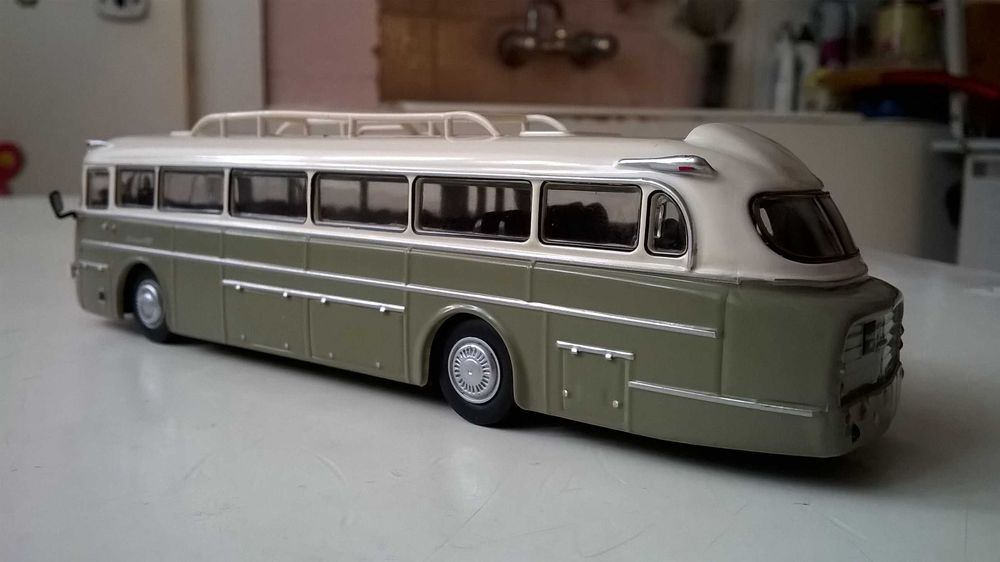 IKARUS 66 model w skali 1:72 metalowo-plastikowy; DeAgostini