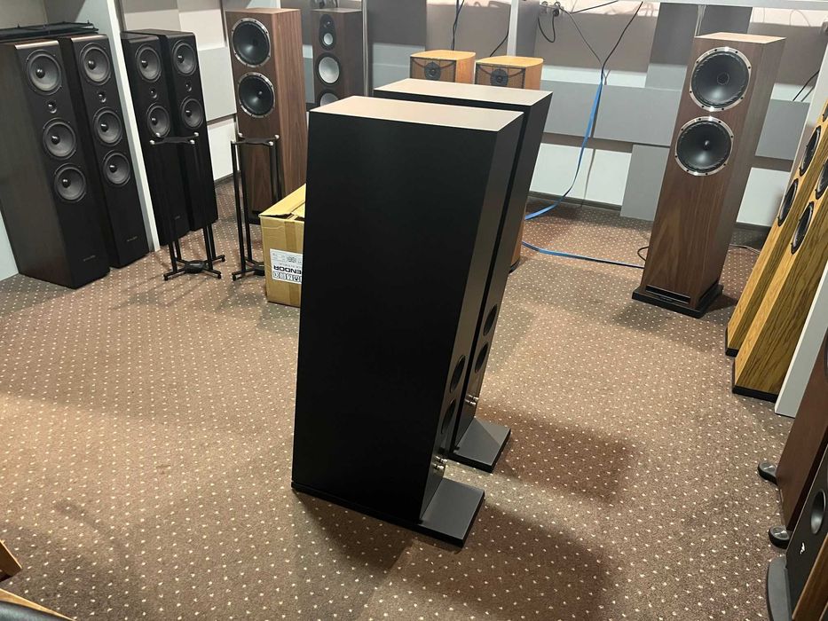 Pylon Audio Diamond 30 MKII czarny mat ekspozycja