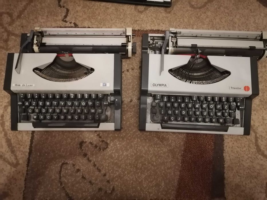 Máquinas escrever Olympia Messa Olympiette
