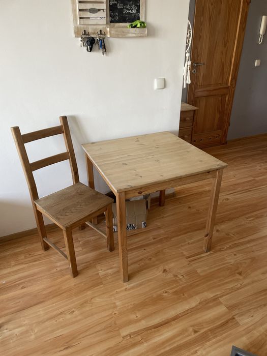 Drewniany stół + krzesło IKEA (lite drewno sosnowe) | Możliwy transport z wniesieniem!