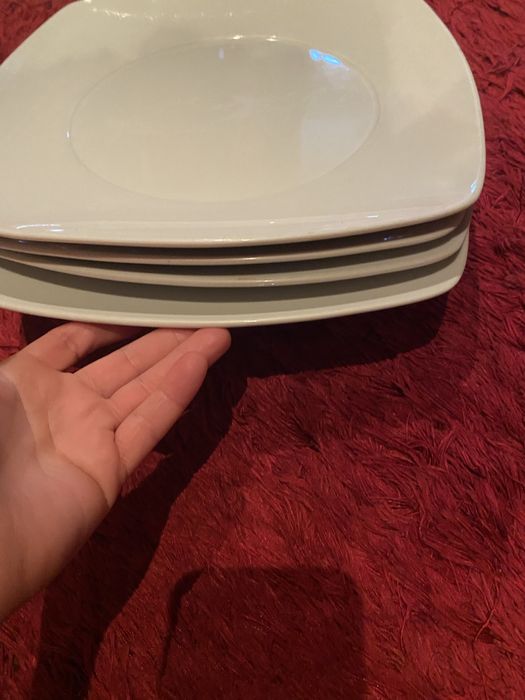 4 White Plates64750739300610124