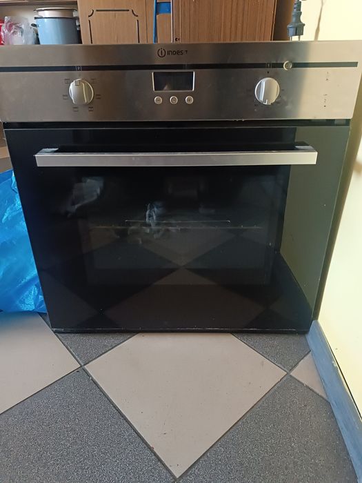 Indesit piekarnik pod zabudowę srebrny 60 cm