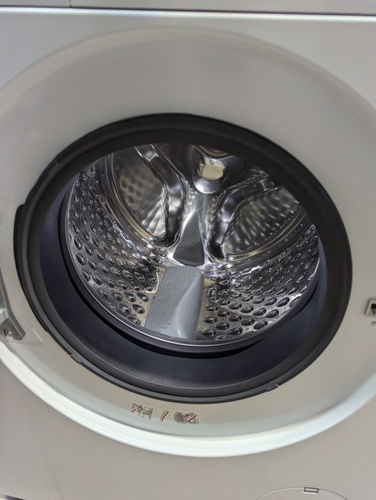 Стиральная машина Bosch 9 кг.