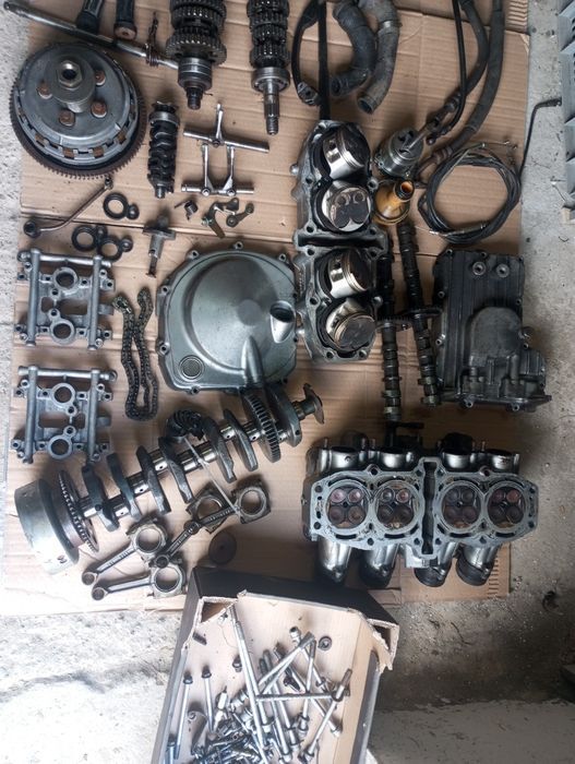 Głowica części silnika silnik Kawasaki ZZR 600 ZX E ZX6R  98-02r B3