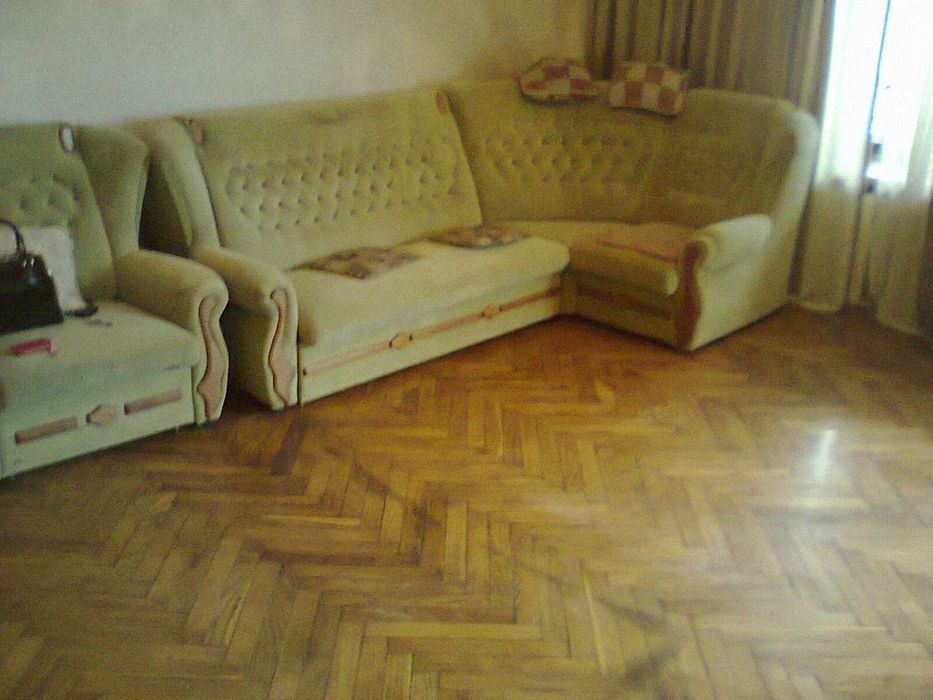 Сдам 2х ком квартиру в центре города! Комнаты раздельные!