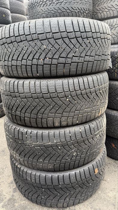 255/50/19 Pirelli  Ice Zero