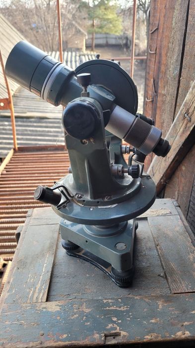 Продам нивелир Новый