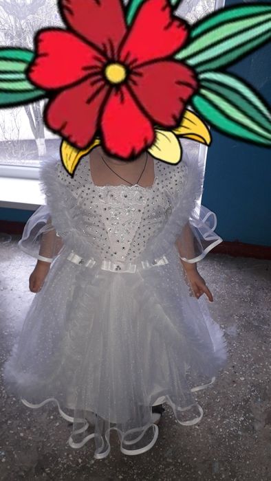 Нарядное платье очень красивое