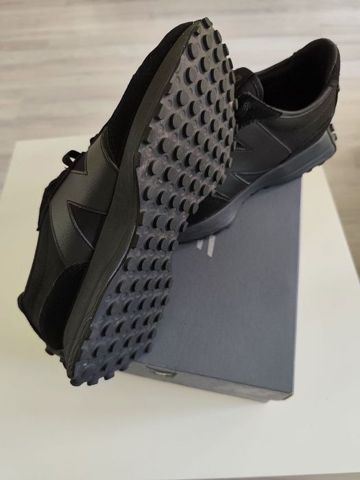 New Balance 327 Black