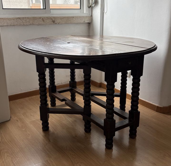 Mesa antiga estilo holandês