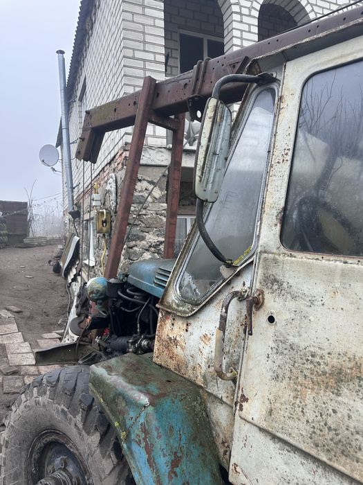 Продам Трактор з краном
