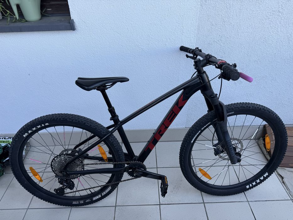 Rower Trek x Caliber 9