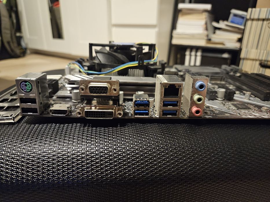 Intel i3 10100f + Asus PRIME B460 plus