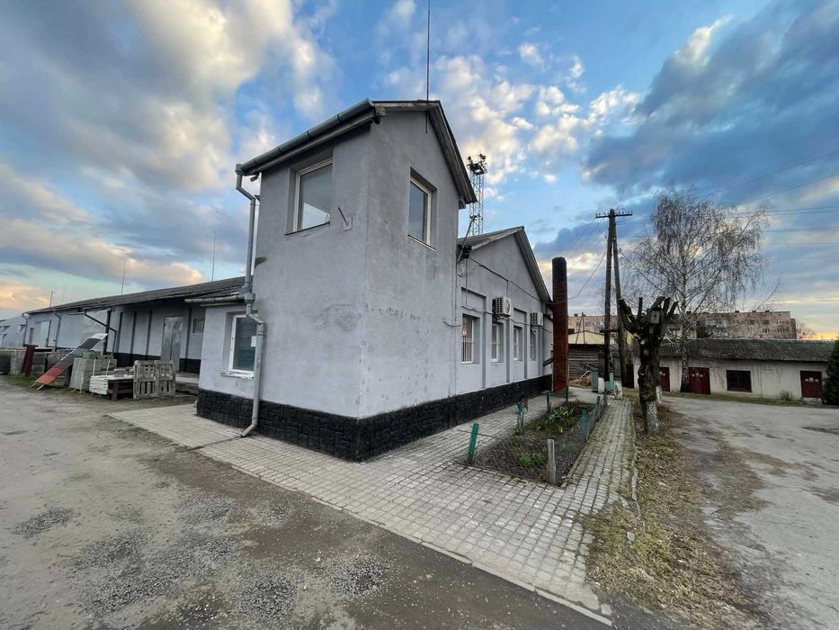 Продаж комерційного приміщення (складсько-офісний комплекс)