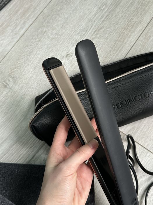 Випрямляч волосся з плаваючими пластинами remington