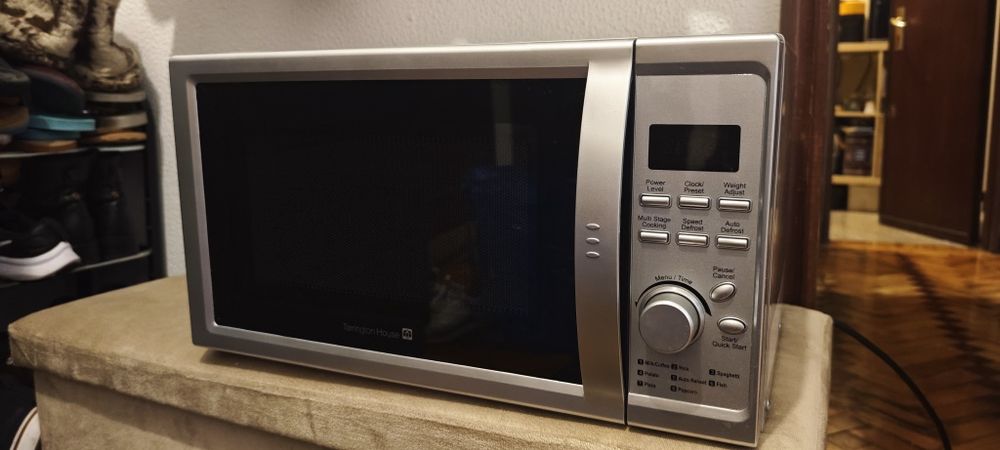 Micro-ondas digital Tarrington House