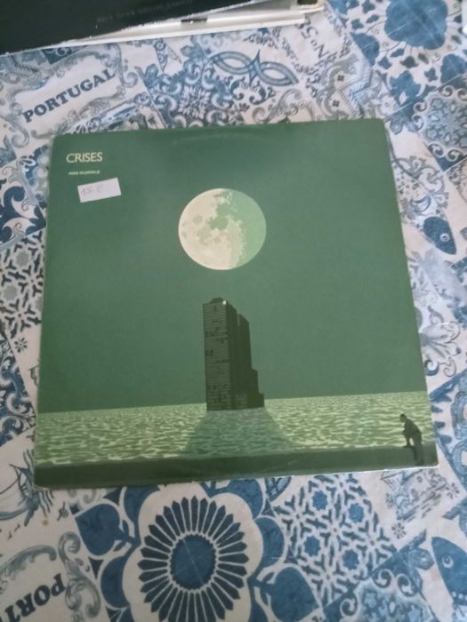 LP, Crises Mike Oldfield