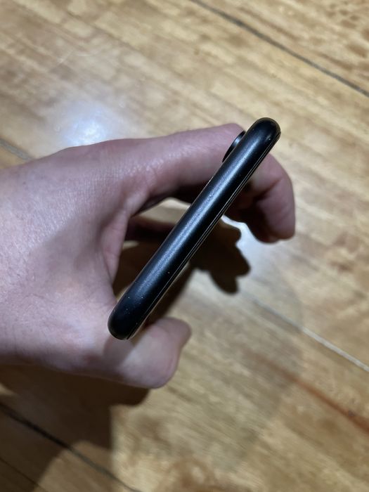 iPhone XR 64GB Preto
