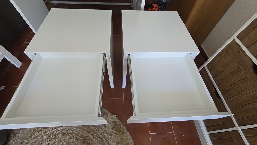 Conjunto de consola + espelho + 2 mesas de cabeceira
