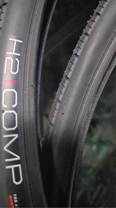 TREK opona hybrydowa BONTRAGER H2 COMP, CZARNY 700C X 35MM